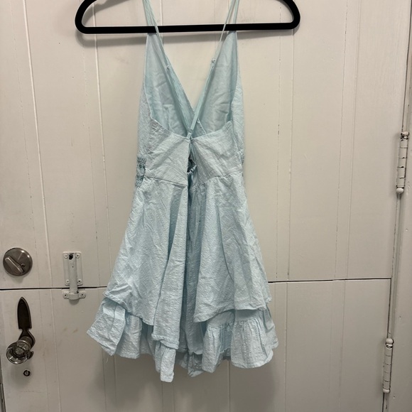 Simplee Light Blue Sleeveless Romper with Lace Detail - Picture 2 of 2